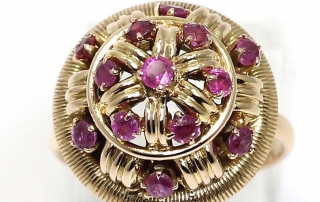 Big, gold ruby ring