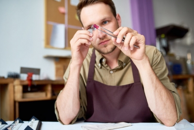 10 Things to Ask When Choosing a Jeweler