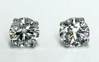 diamond-stud-earrings